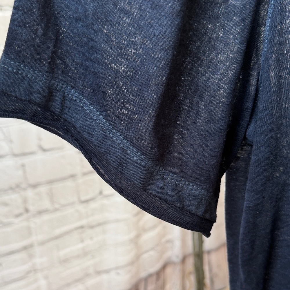 John Varvatos Charcoal V-Neck Tee - Picture 4 of 6